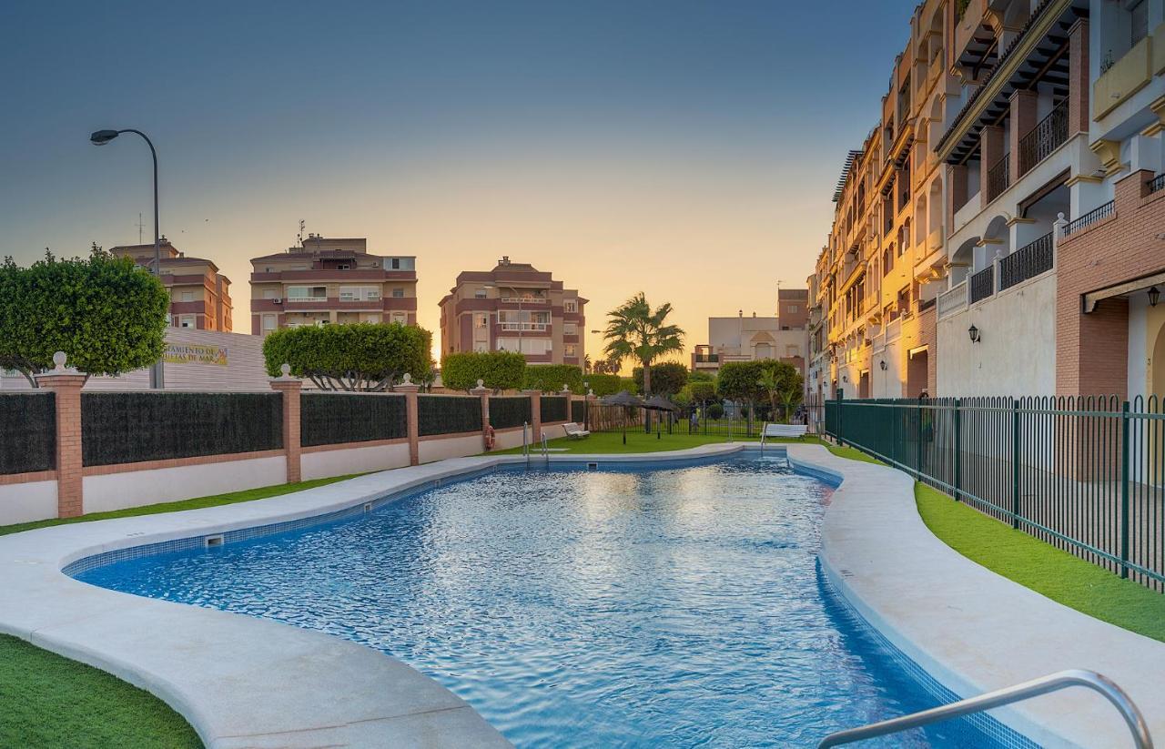 Apartamento 90 M2 En La Mejor Zona De Roquetas Roquetas de Mar Luaran gambar